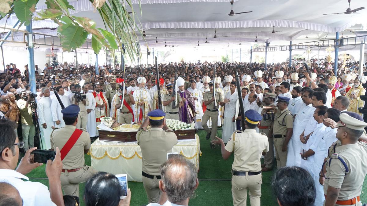 Emeritus Archbishop Mar Joseph Powathil laid to rest
