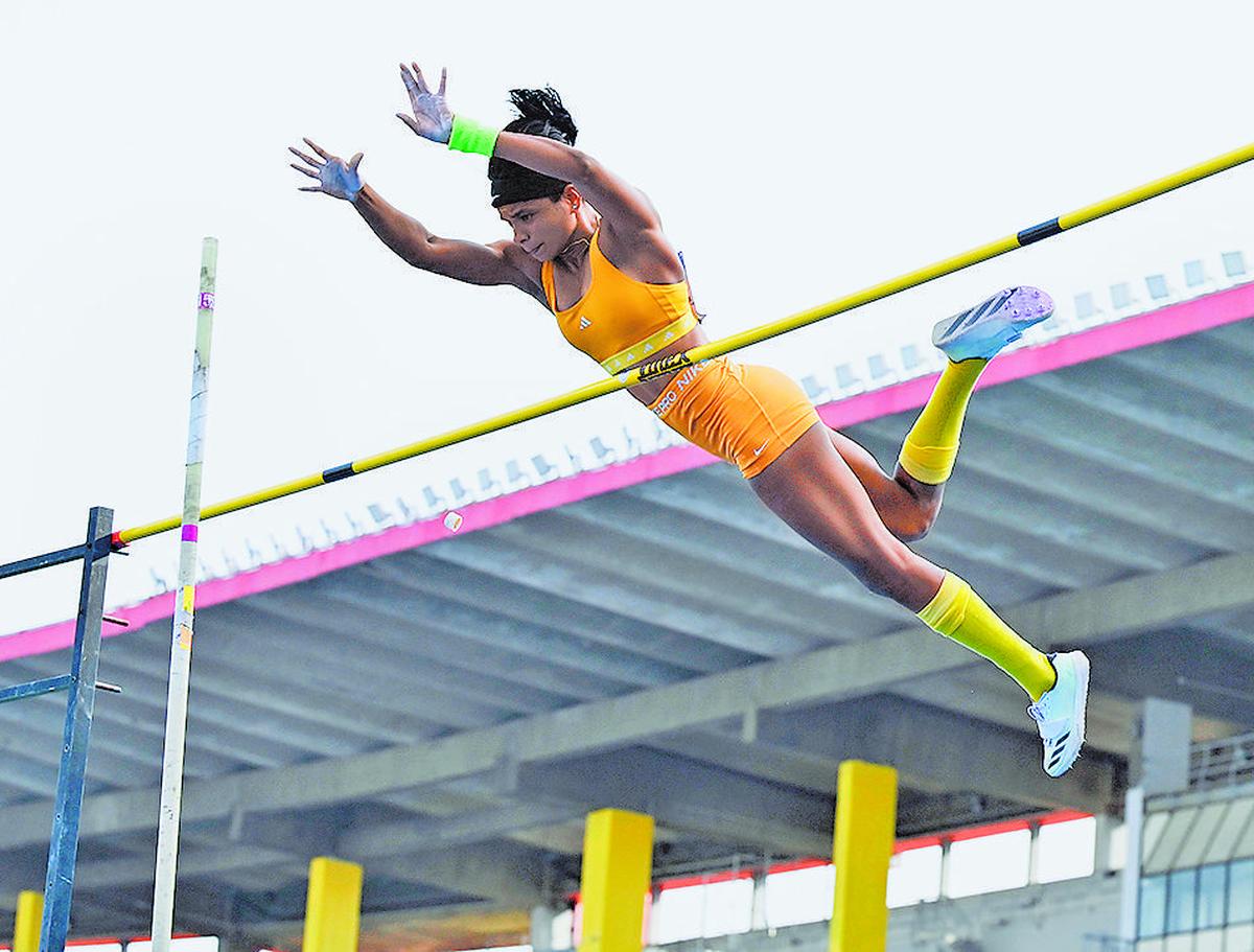 Baranica Elangovan. Baranica Elangovan.