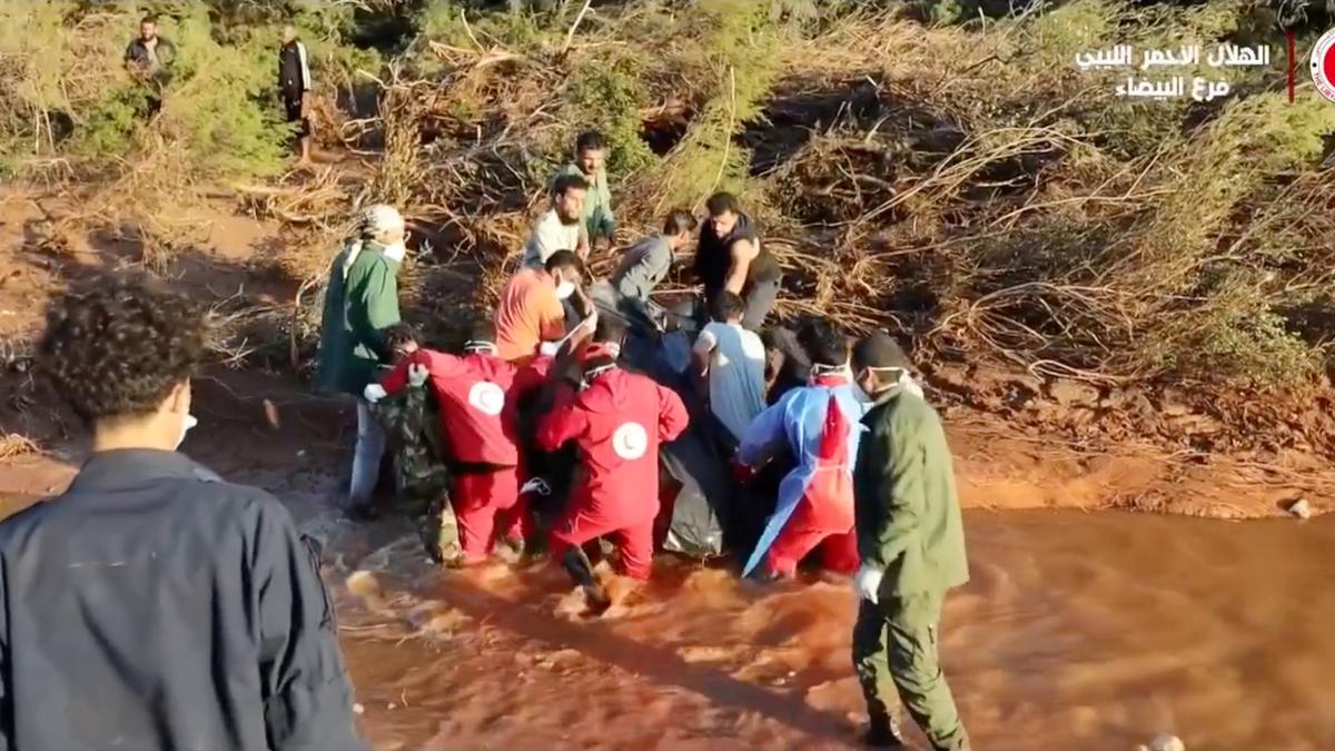 Libyan city Derna counts toll of huge flood; 10,000 missing