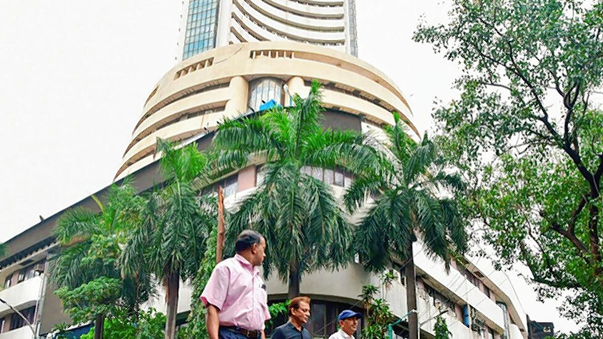 Markets rally for 2nd day on buying in IT stocks