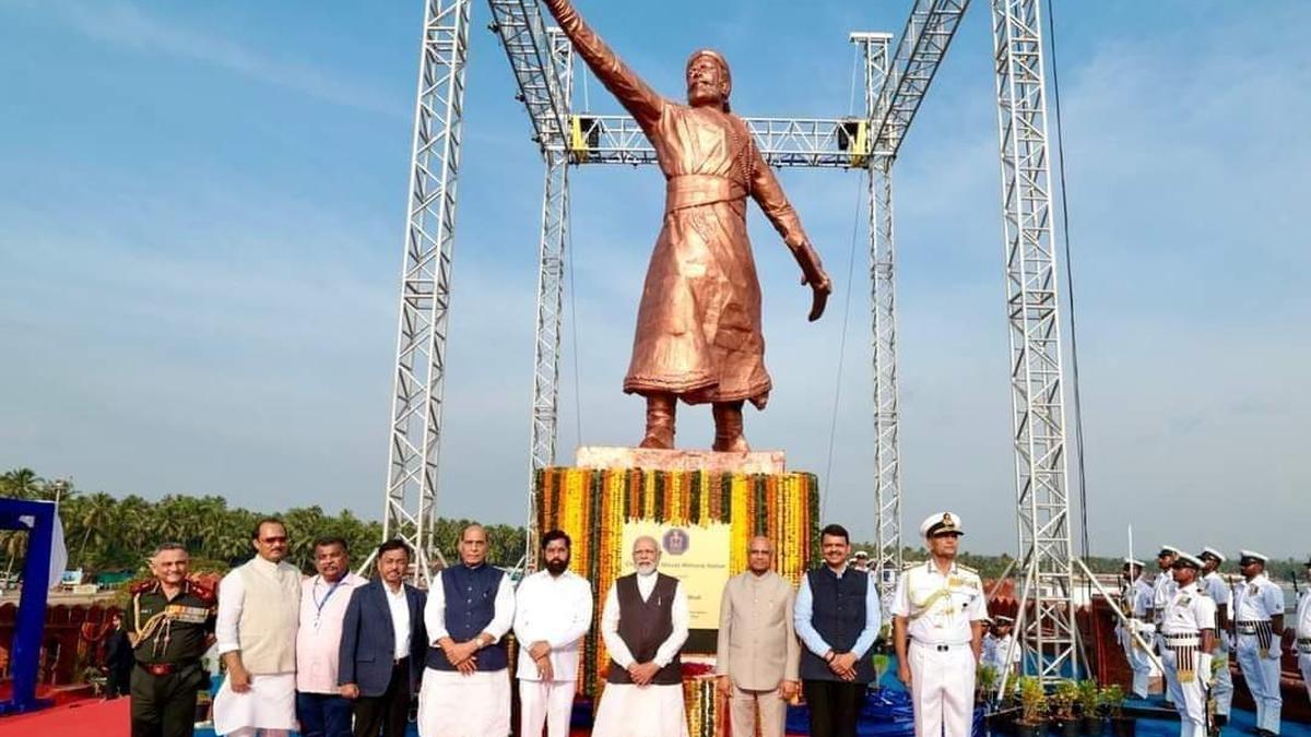 শিবাজীর মহিমা: একটি ভেঙে পড়া মূর্তির অশুভ কাহিনী