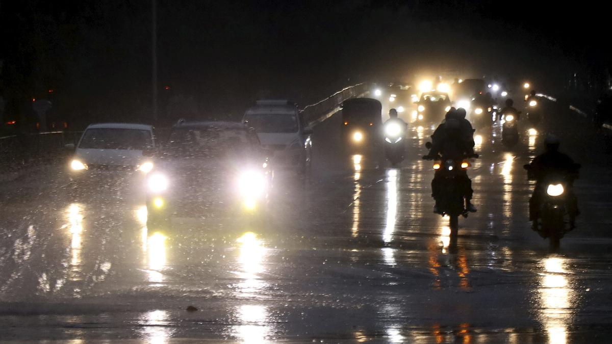 40 stranded on waterlogged road for over 3 hours following overnight rains in Bengaluru