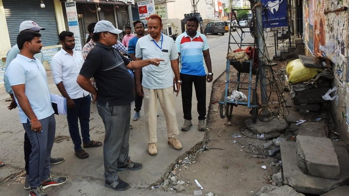 Guntur Municipal Commissioner warns against negligence in upkeep of sanitation