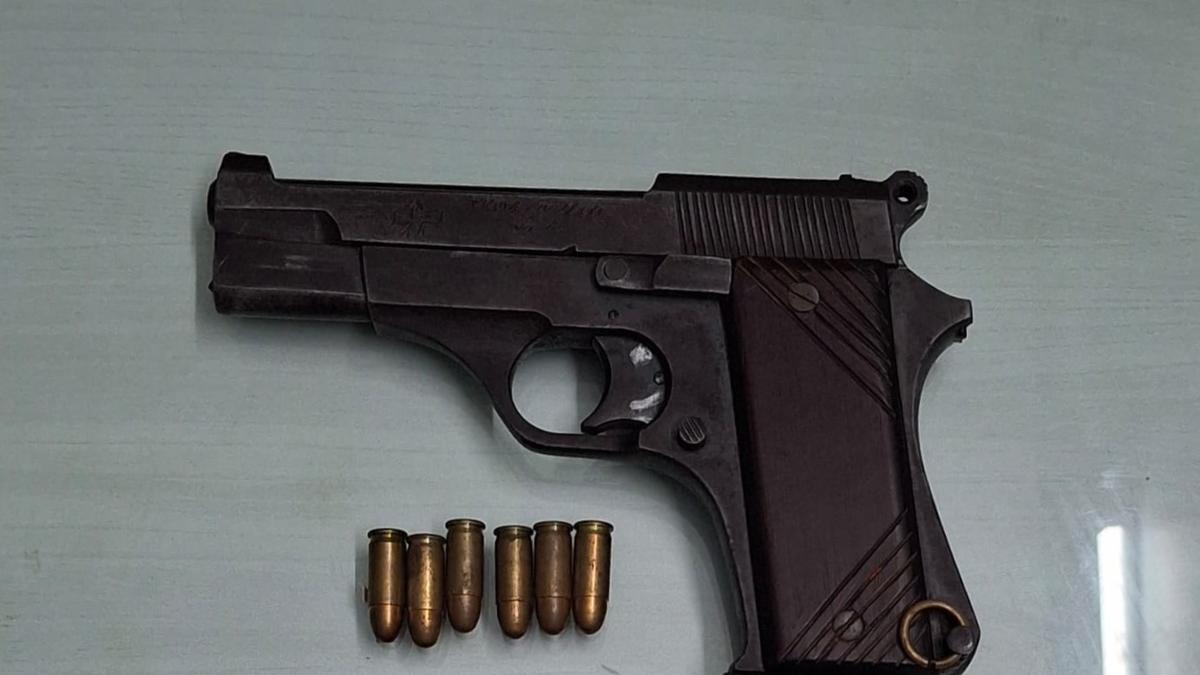 Country-made pistol, 18 live rounds seized from robbery case accused at Sulur in Coimbatore