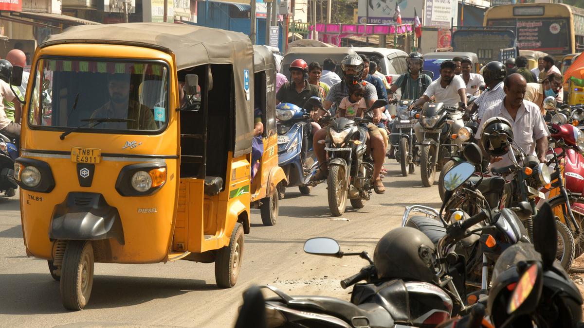 Solution eludes traffic woes on Vayalur Road
