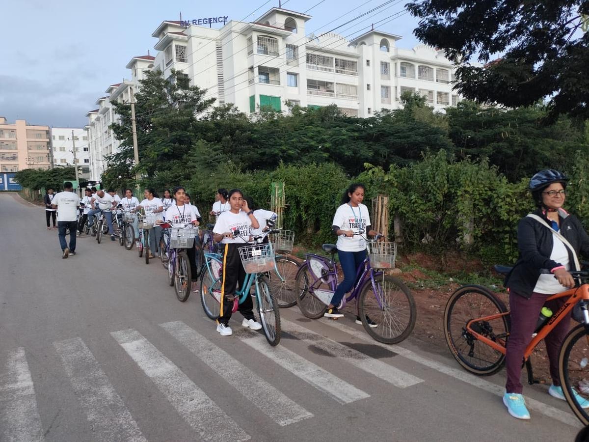 A cycle rally was organised by Odanadi Seva Samsthe to create environmental awareness among students in Mysuru.
