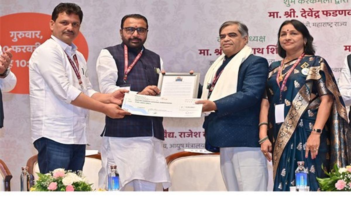 National Dhanwantari Ayurveda Award: Ayush Ministry Honors Three Distinguished Practitioners