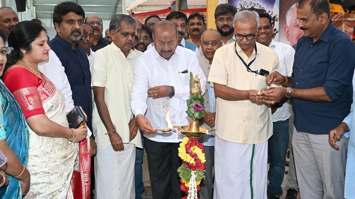 Four-day Shettara Santhe begins in Shivamogga