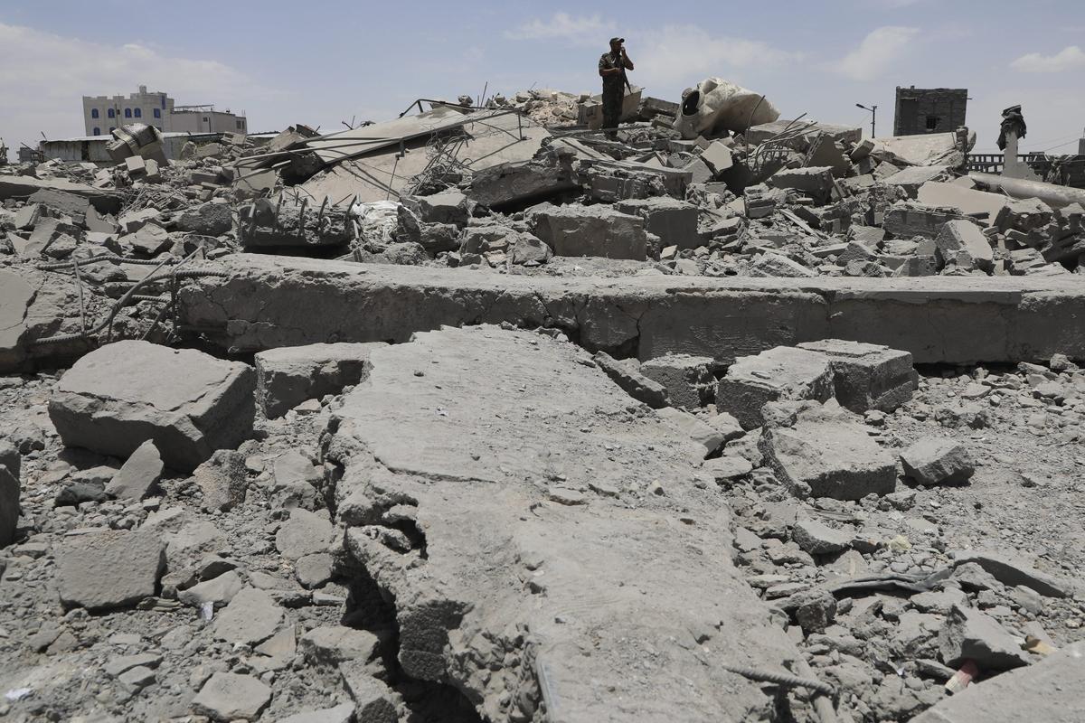 US Airstrike on Migrant Center in Yemen Kills 68 as Conflict with Huthi Rebels Escalates