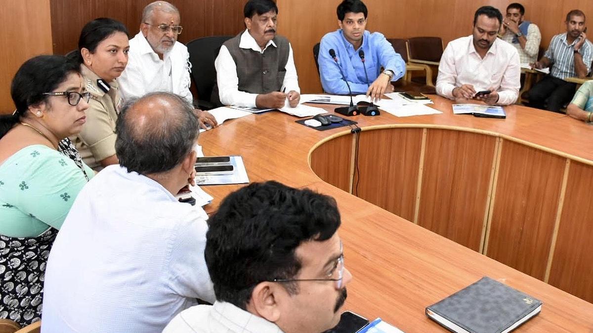 PRASHAD works on Chamundi Hill will not harm heritage or environment, clarifies Mahadevappa