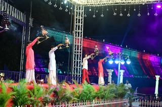 Cauvery Aarti: Entry fee, vehicle toll for Brindavan Gardens waived, free  laddoos for visitors - The Hindu