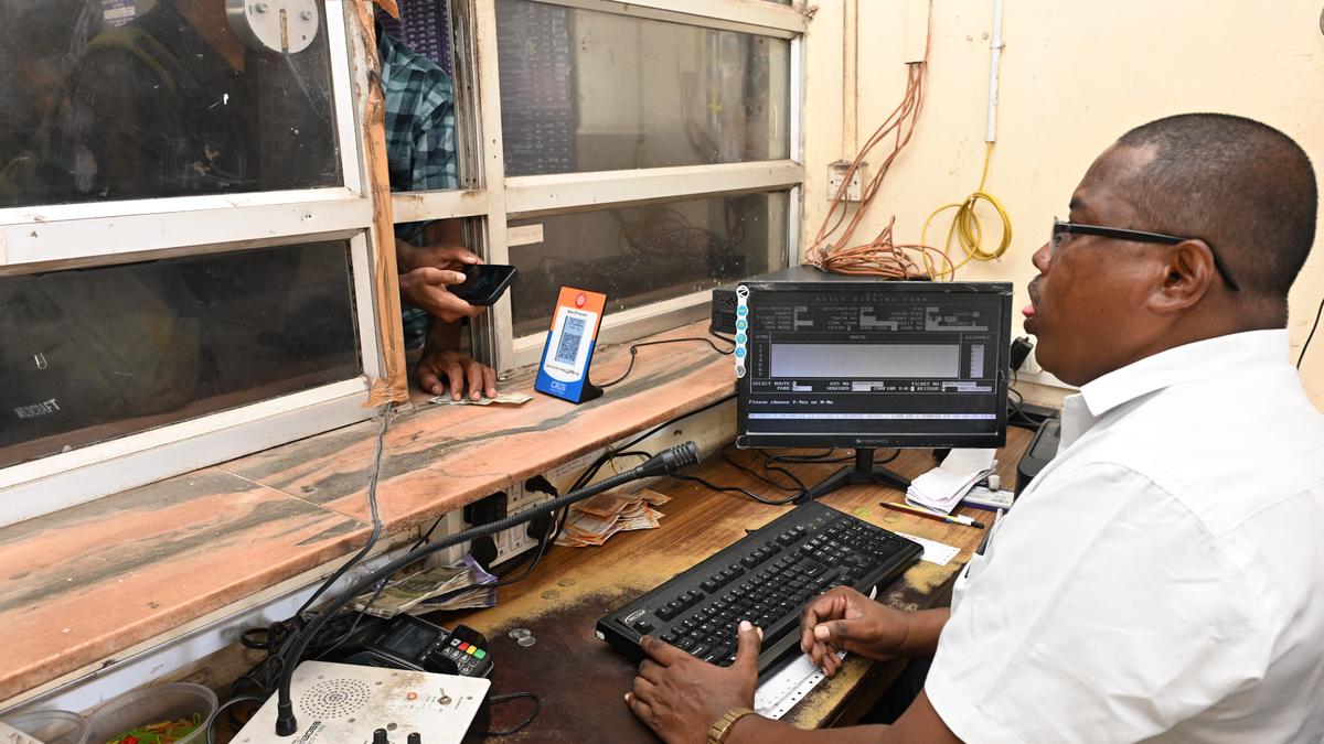 Commercial Clerks of Southern Railway worried over glitches in digital ticketing