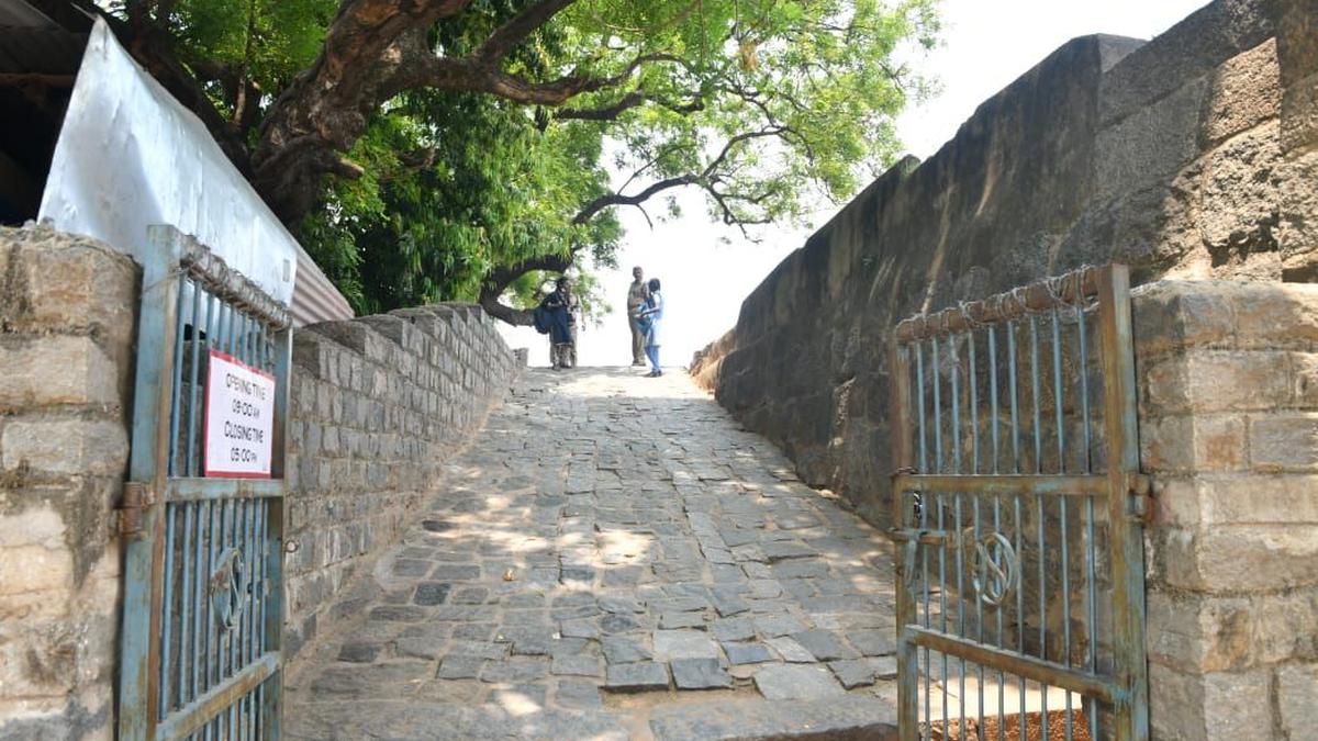 Seven persons arrested for forcing woman to remove hijab at Vellore Fort