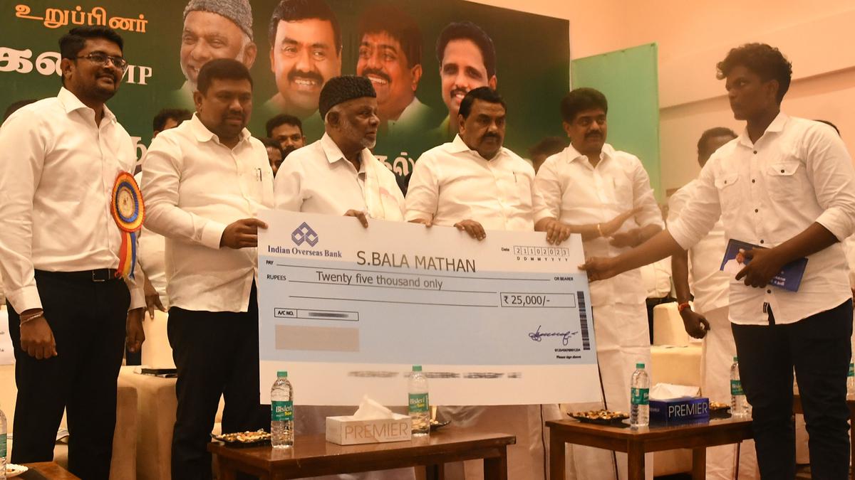 Praises pour in after Ramanathapuram MP lends a helping hand to needy students for fifth consecutive year