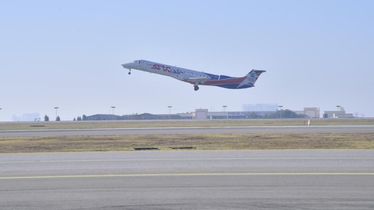 Bengaluru-Mumbai flight delayed for several hours