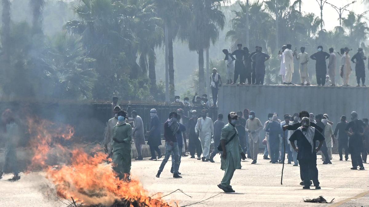 Amid ongoing protests by ex-Pakistan PM Imran Khan’s party, mobile  services remain suspended in Rawalpindi, Islamabad for third day