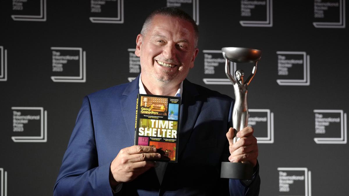 ‘Keep telling your stories!’ says Georgi Gospodinov whose Time Shelter has won the International Booker Prize