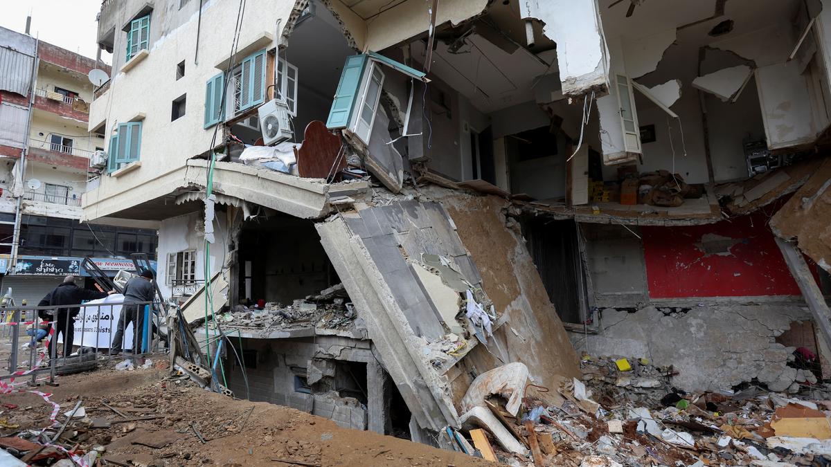 Israeli strikes in Lebanon kill 5 fighters from Hezbollah, ally