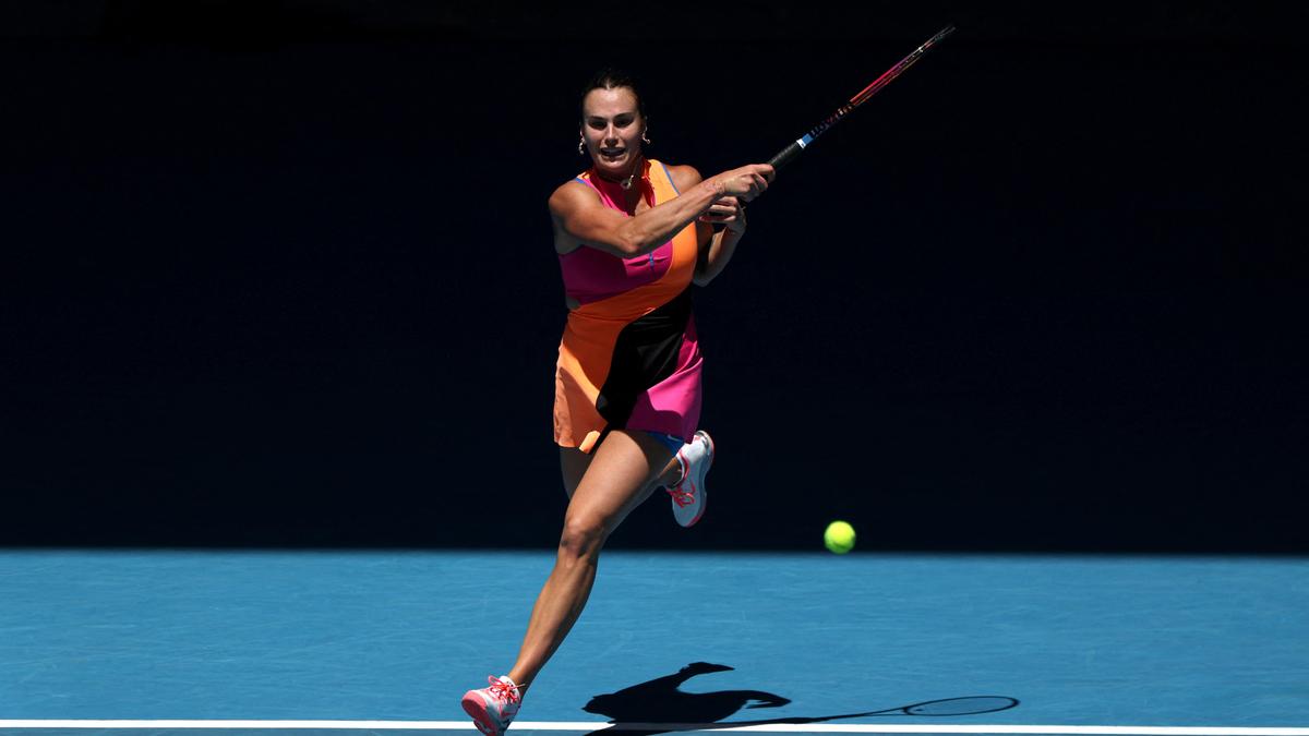 Baskın Sabalenka, yarı finale yükselmek için genç Jovic’i kenara itti