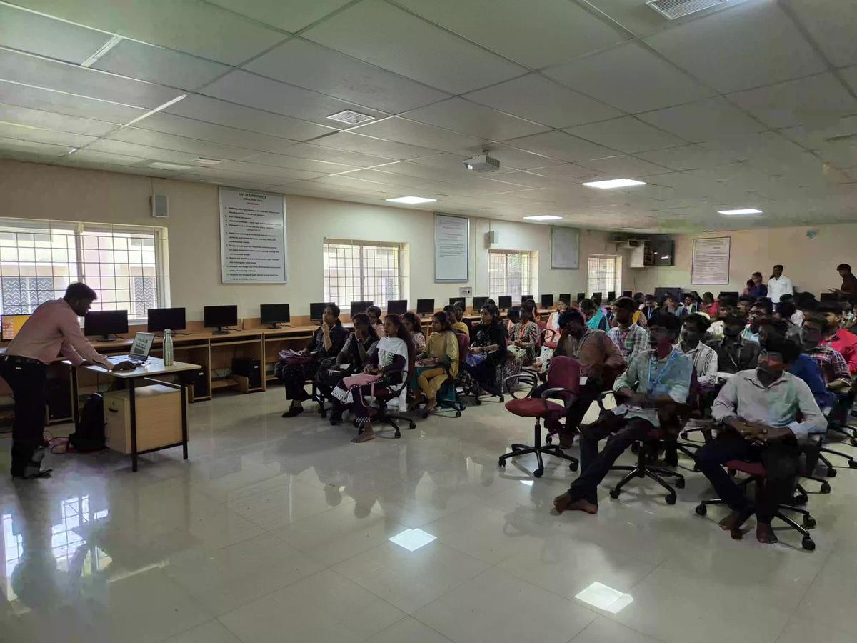 Students participating in a workshop at National Engineering College, Kovilpatti.