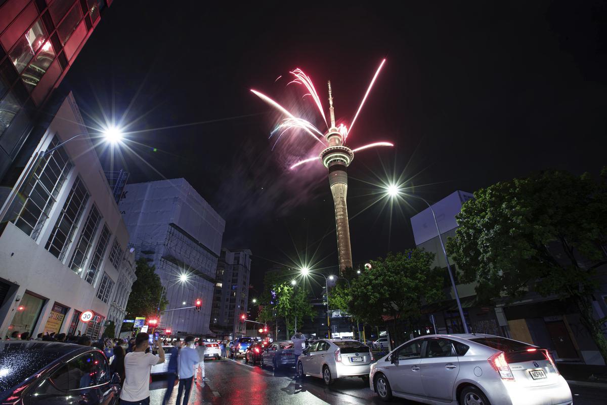 Sydney and Auckland are first major cities to ring in 2024 as war shadows celebrations