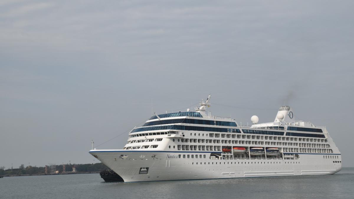 Last cruise ship of season with 550 passengers, 400 crew members visits New Mangalore Port