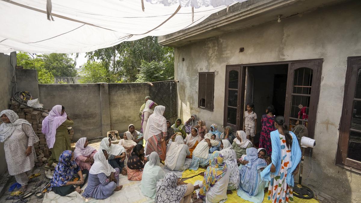 At least 14 die after drinking spurious liquor in Punjab; seven held