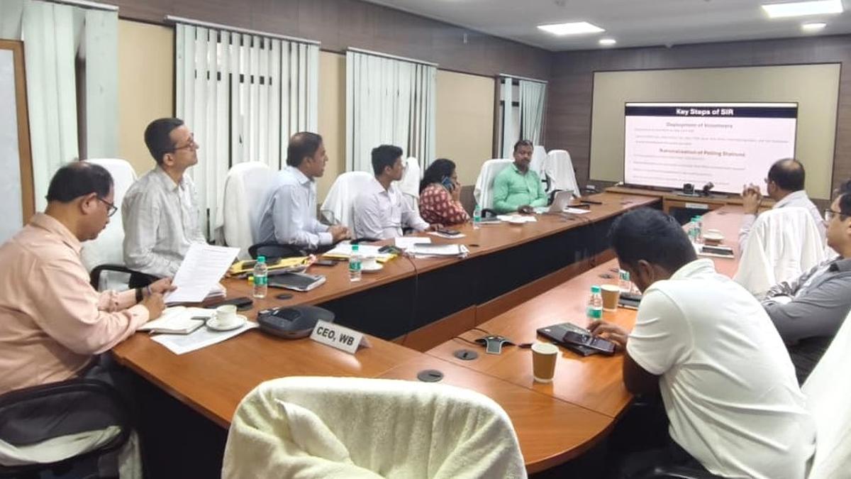 Marathon training sessions held at West Bengal CEO’s office for SIR