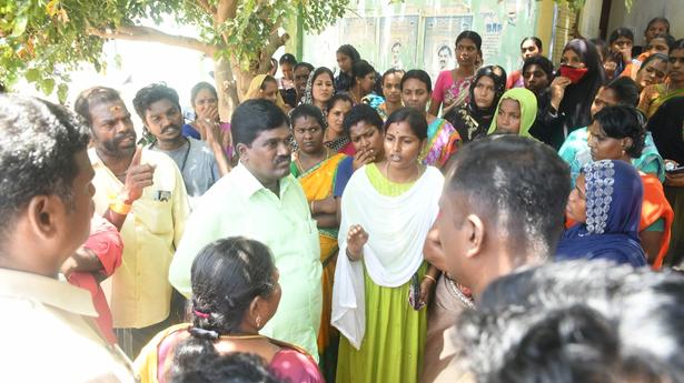 Parents, students stage protest over lack of classrooms