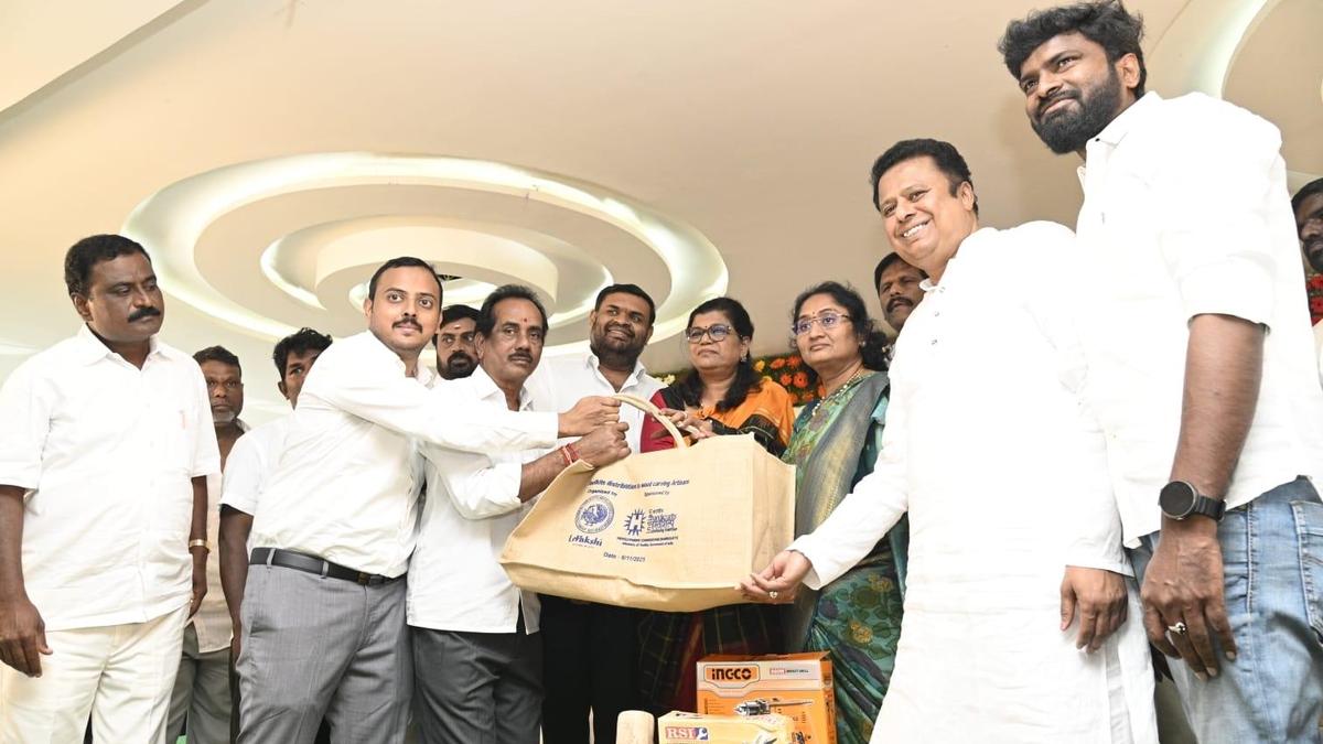 Minister felicitates national awardees in Srikalahasti