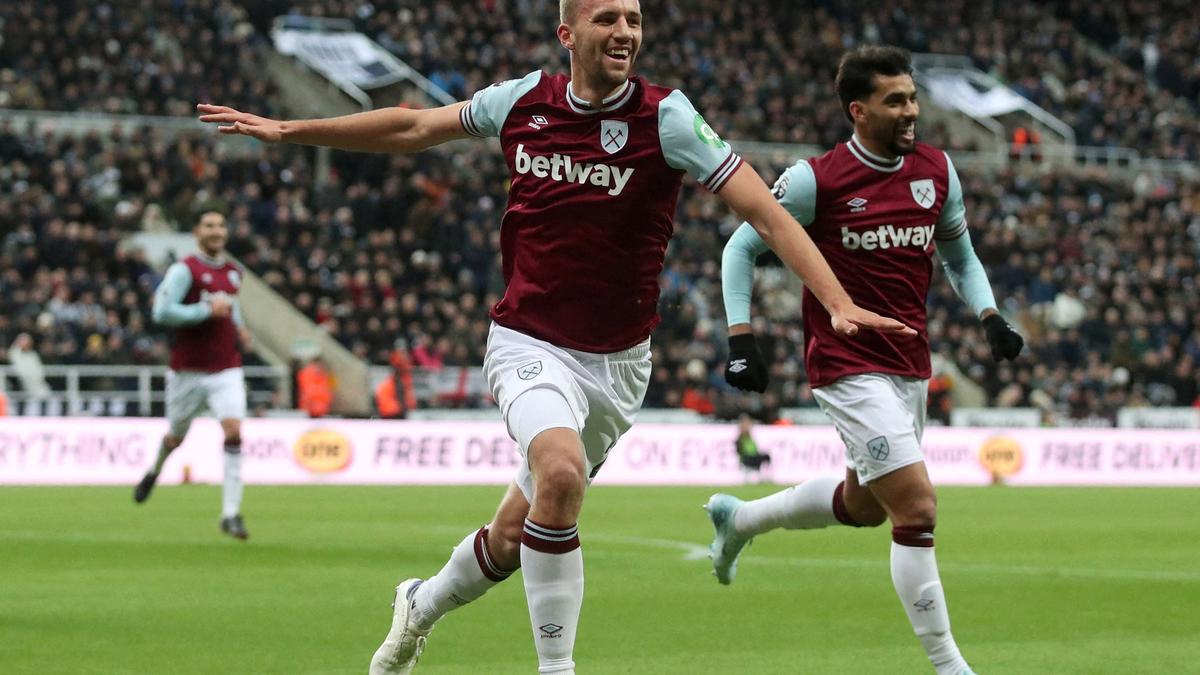 West Ham stun Newcastle to ease pressure on Lopetegui