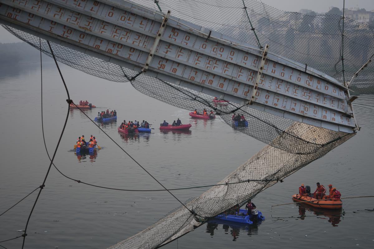 Morbi bridge collapse: Gujarat HC again slams State authorities