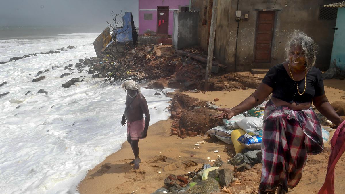 57 people shifted to relief camp in Thiruvananthapuram due to rough sea