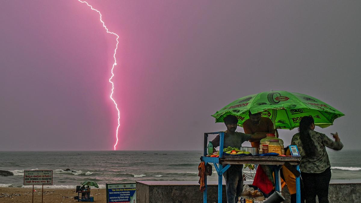 Will India lightning strike deaths rise as climate change worsens?