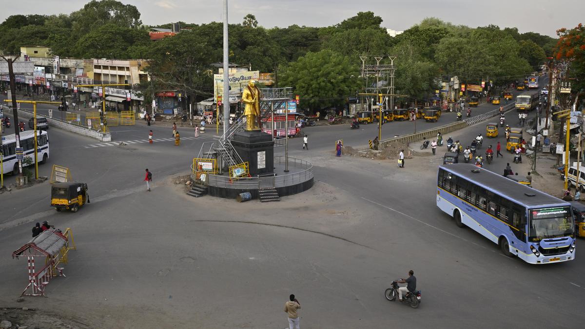 Goripalayam flyover work: Traffic police to submit report on pilot study of traffic alterations