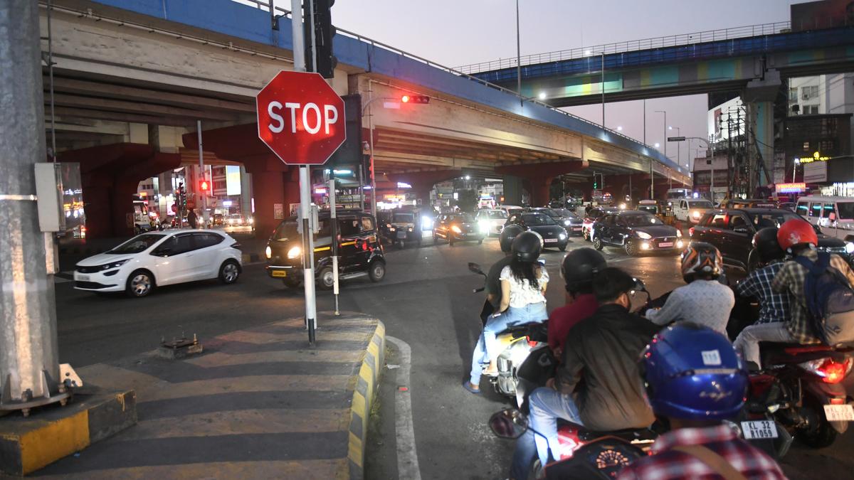 NATPAC submits revised report to KIIFB on decongesting Vyttila