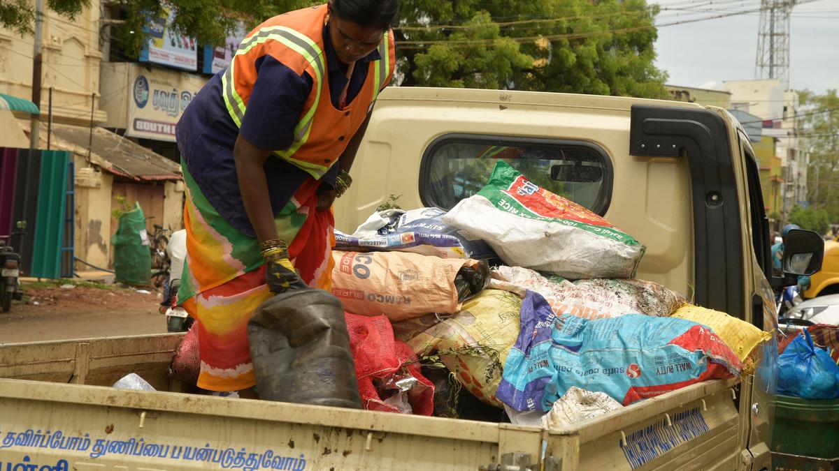 Tiruchi Corporation identifies 92 garbage hotspots, steps up door-to-door waste collection