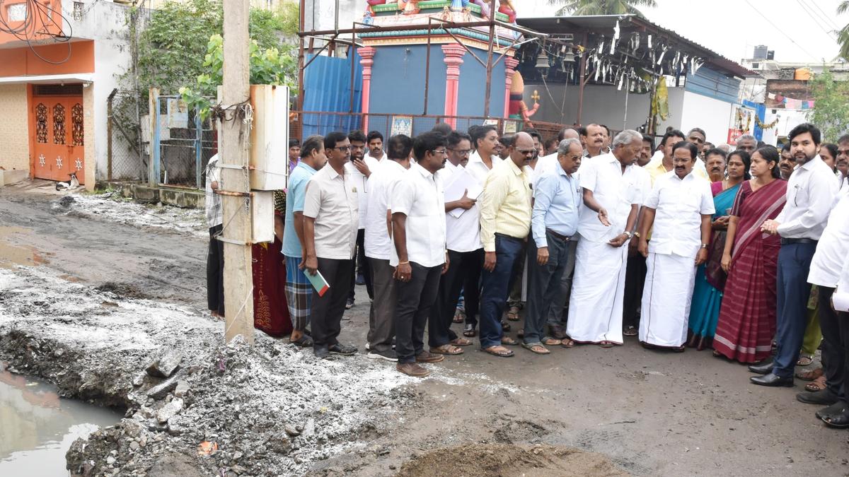 Tourism Minister R. Rajendran reviews monsoon preparedness in Salem
