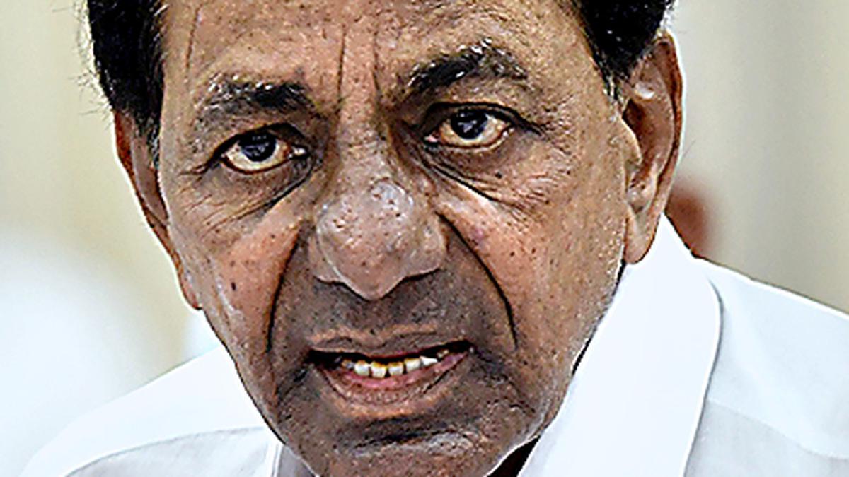 CM Revanth enquires about the health of KCR