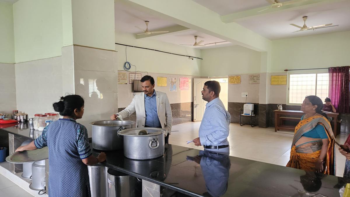 Additional DC conducts surprise inspection at govt. hostels in Mysuru
