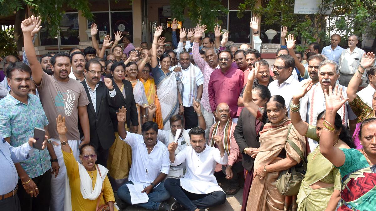 &lsquo;Janivara&rsquo; row: Principal and staff dismissed in Bidar; two guards suspended at Shivamogga