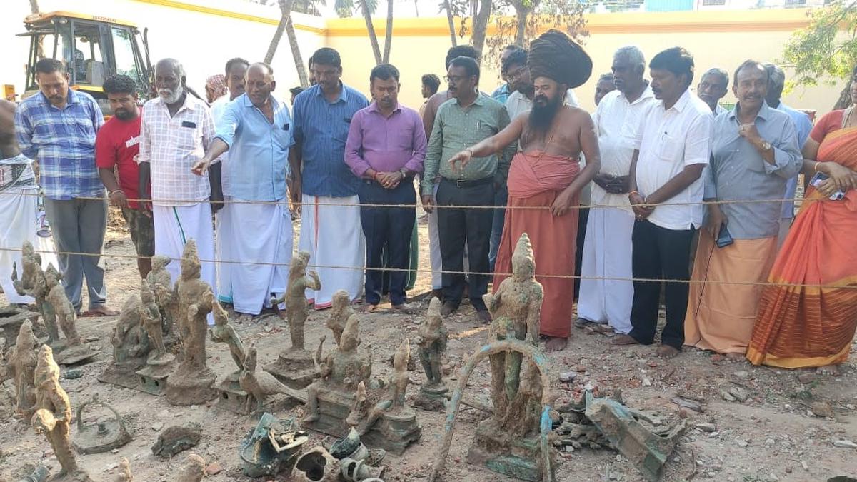 Panchaloha idols unearthed in Sirkazhi