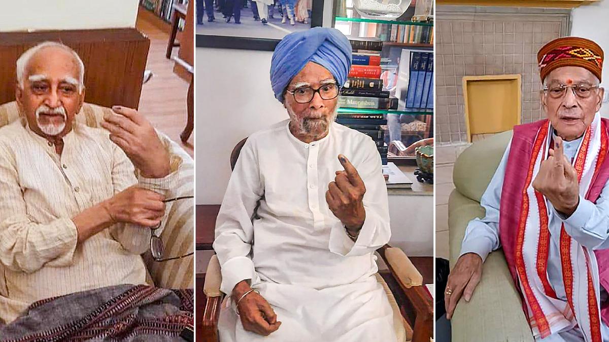 Manmohan Singh, Hamid Ansari, M.M. Joshi vote from home via postal ballots