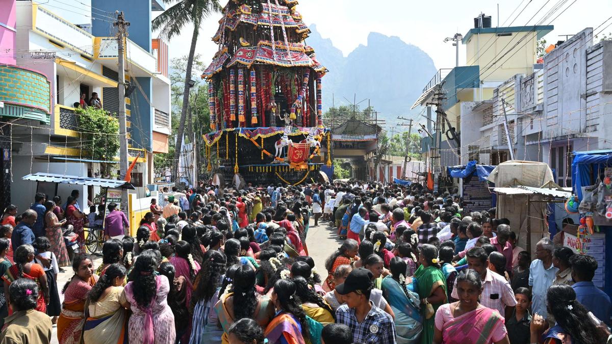 Car festival of Boothalingaswamy temple celebrated