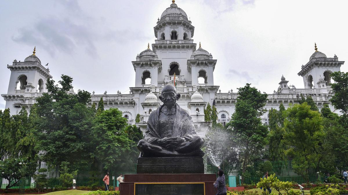 CAG expresses concern over Telangana Government utilising borrowed amounts for repayment of public debt