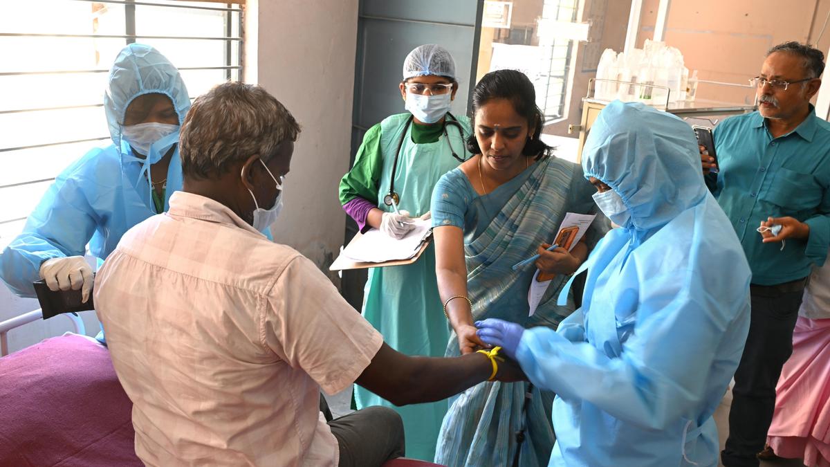 Suspected Ebola patient in Gujarat tests negative; State govt. ‘fully alert’