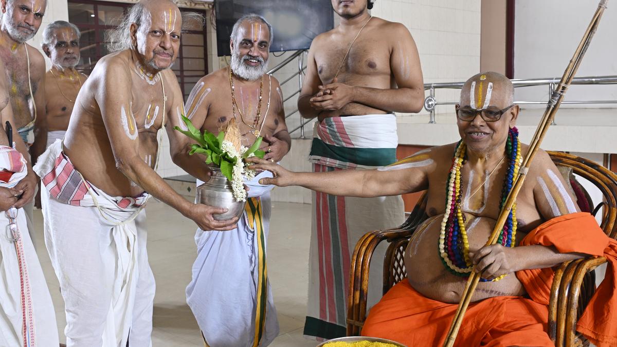 Ahobila Mutt Jeeyar in Madurai city