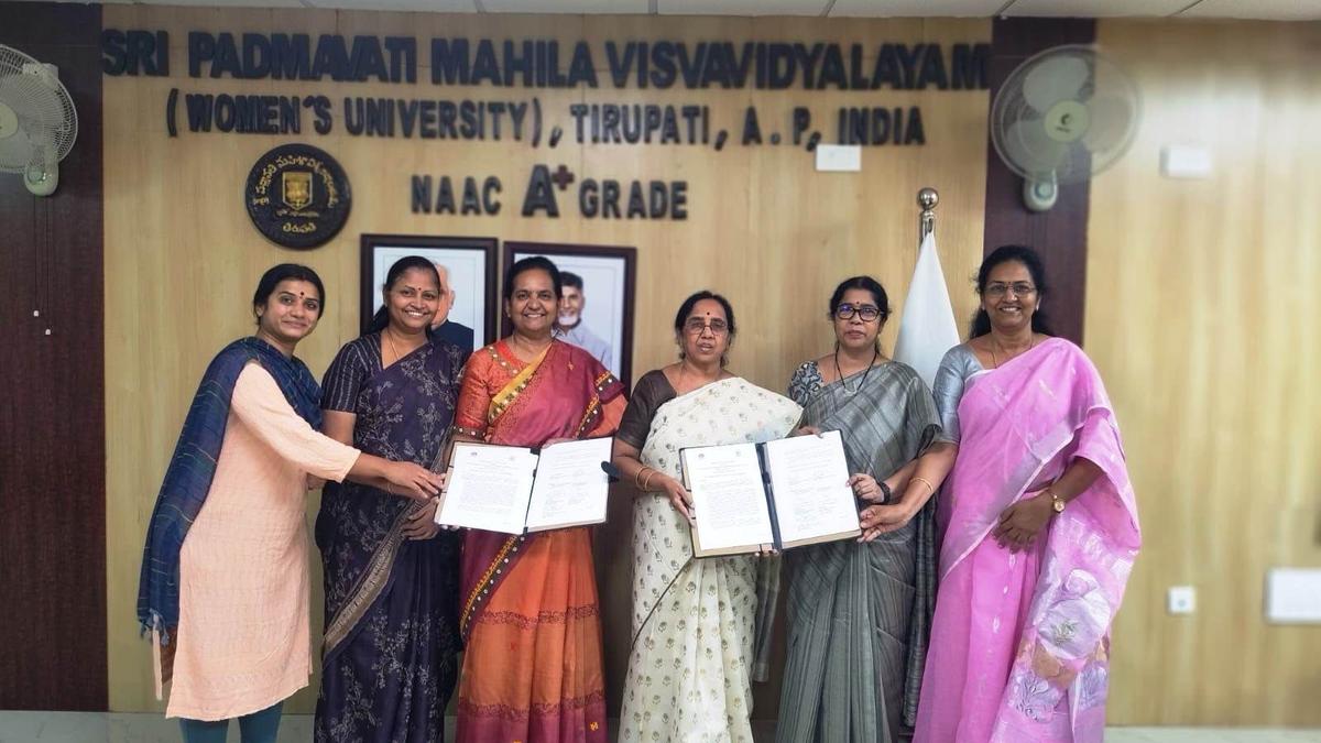 SPMVV signs pact with Canada, Thailand institutions