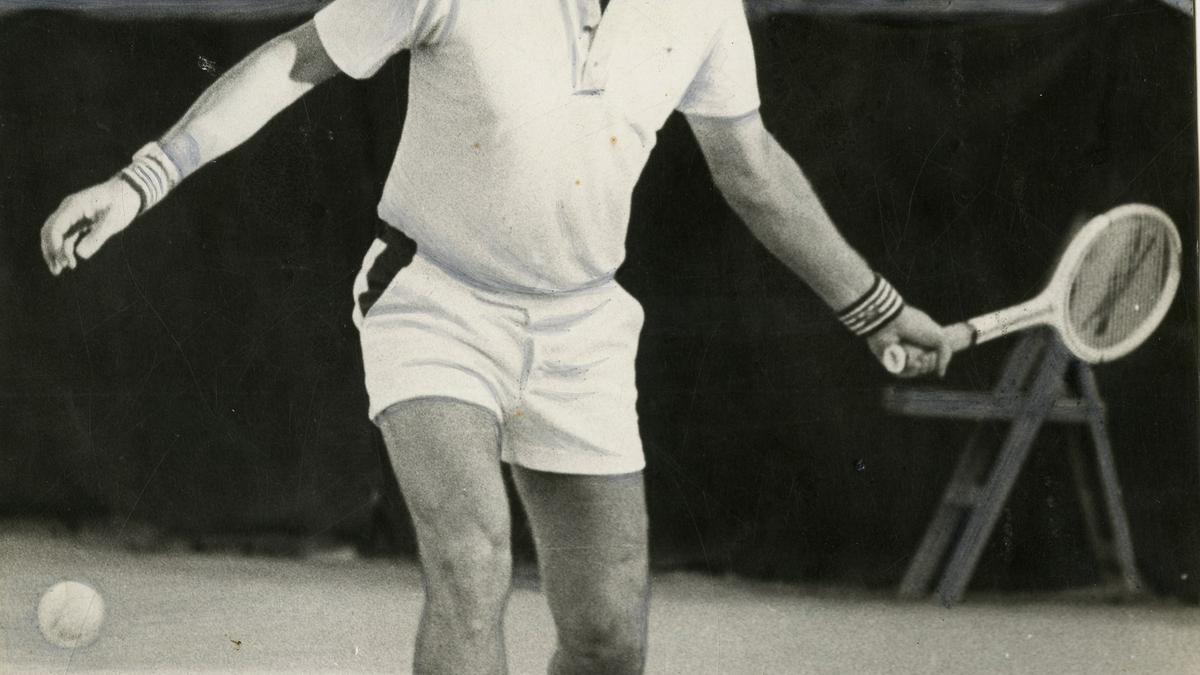 Aussie Davis Cup great Fraser passes away