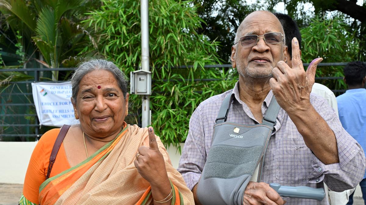 Voting begins on a brisk note in Hyderabad, Chevella, Secunderabad LS constituencies